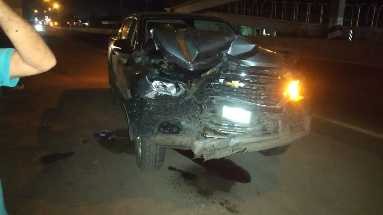 Accidente entre dos vehículos deja una mujer lesionada al sur de Mazatlán