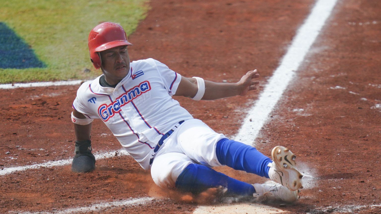 Los Alazanes de Granma triunfan en el arranque de la Baseball Champions League en Yucatán