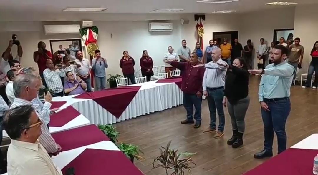 Alcalde de Ahome toma protesta a nuevos funcionarios; pide cerrar lo más fuerte esta administración municipal
