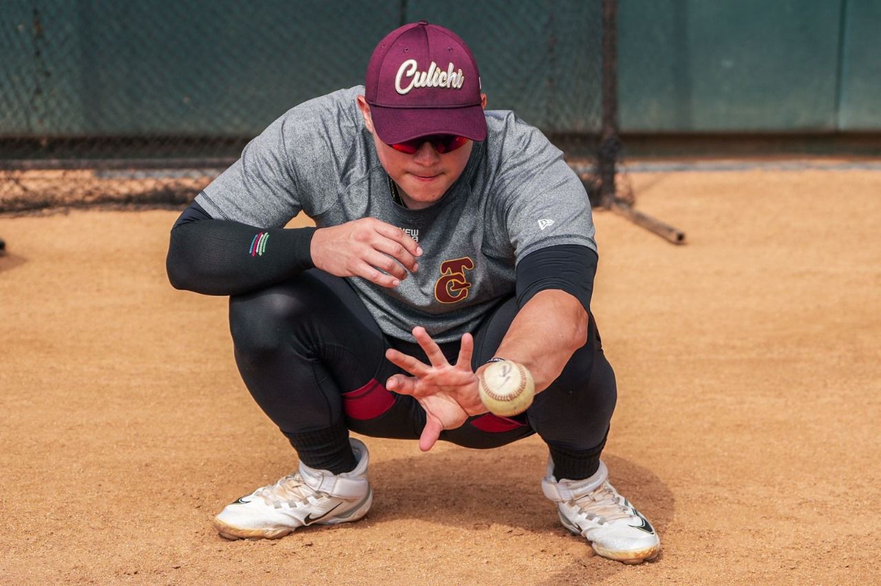 El receptor Alexis Wilson reporta a la pretemporada de los Tomateros de Culiacán