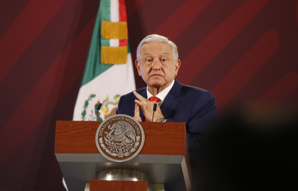 En desacuerdo López Obrador en la propuesta de Morena CDMX de demoler ‘La Casa del Moche’ de Xóchitl Gálvez