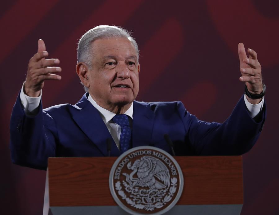 De acuerdo López Obrador con que se revelen las conversaciones de ‘Guerreros Unidos’, para caso Ayotzinapa