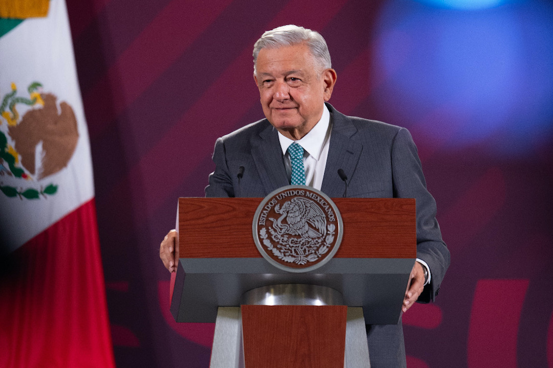 Revela AMLO participación en el proceso de Morena con la elaboración del reglamento, incluyendo ideas de Ebrard