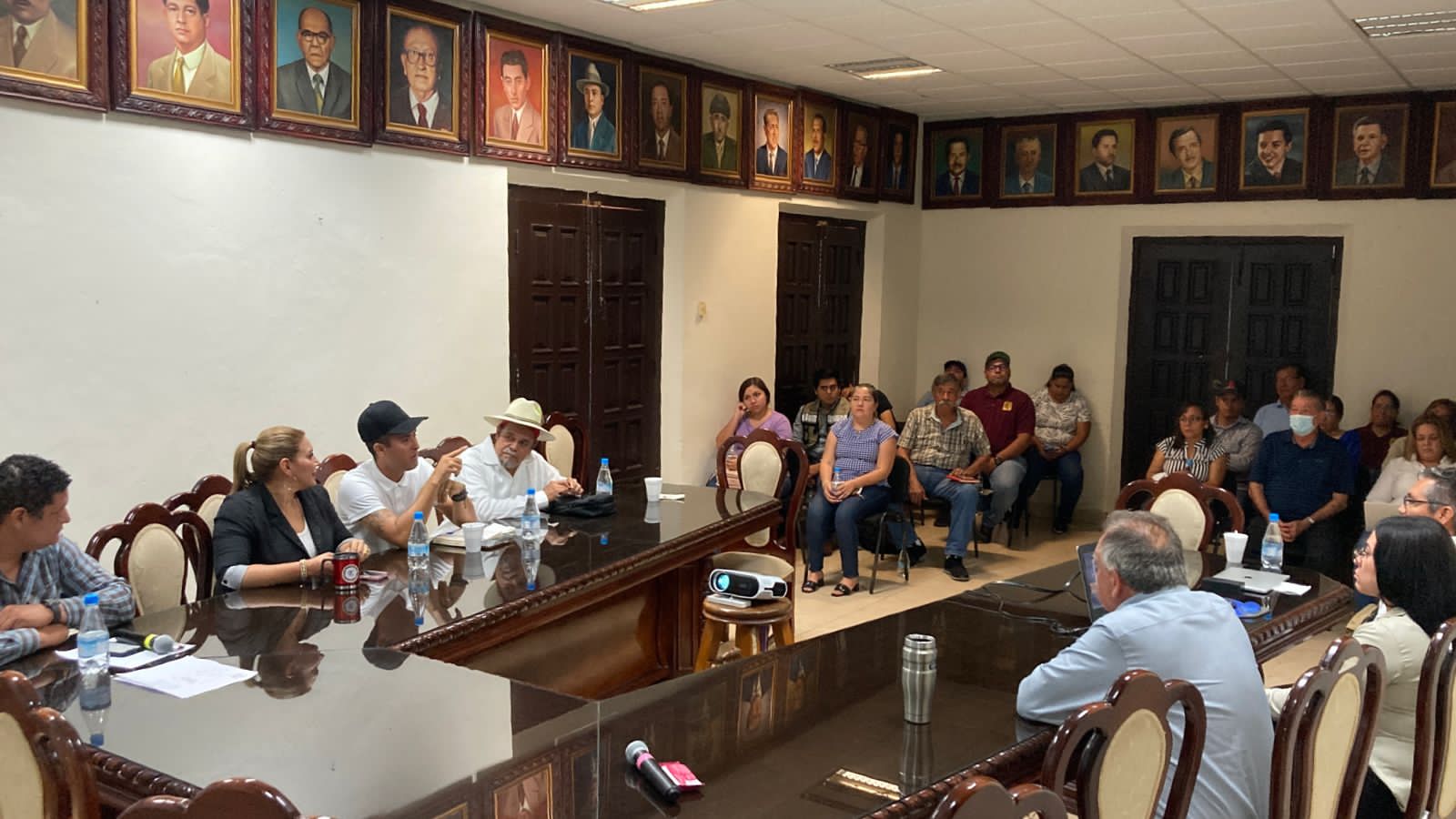 Buscan una mejor conservación del patrimonio cultural en El Rosario, INAH imparte taller