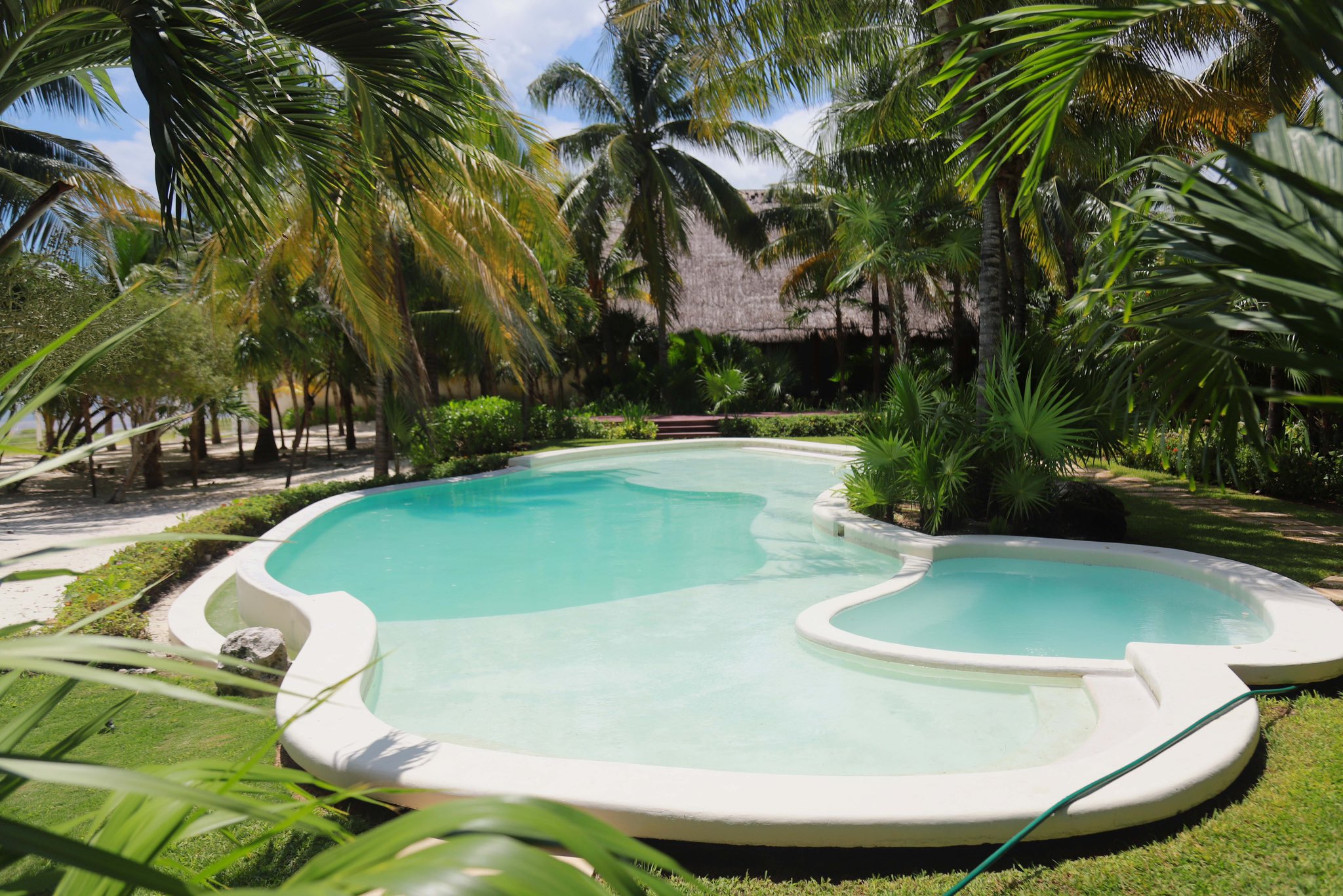 La casa de descanso de los expresidentes en Cancún y palcos del ‘Azteca’, los premios de la Lotería Nacional