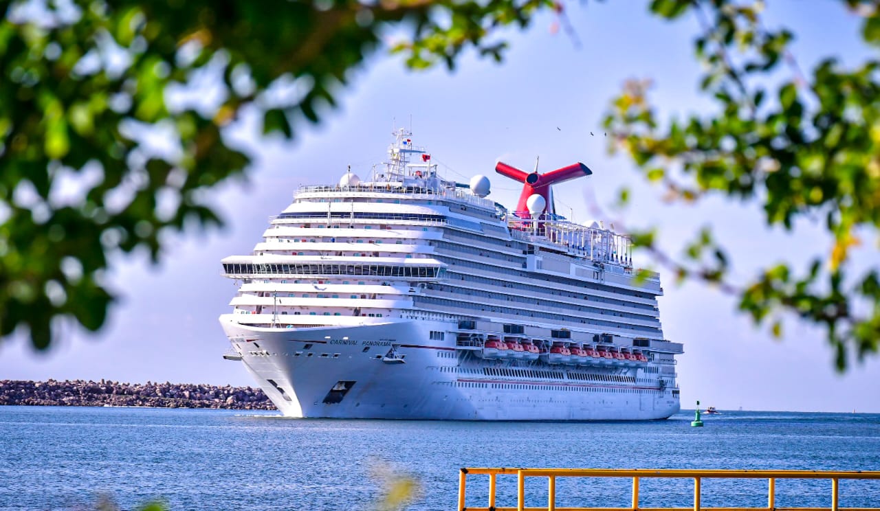 Con la llegada del Carnival Panorama a Mazatlán, se celebra el Día Mundial del Turismo