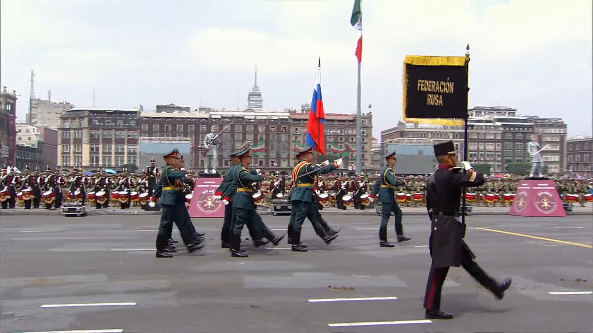 ‘Fue un escándalo… siempre se ha hecho’, defiende AMLO participación de Rusia en Desfile del 16 de septiembre