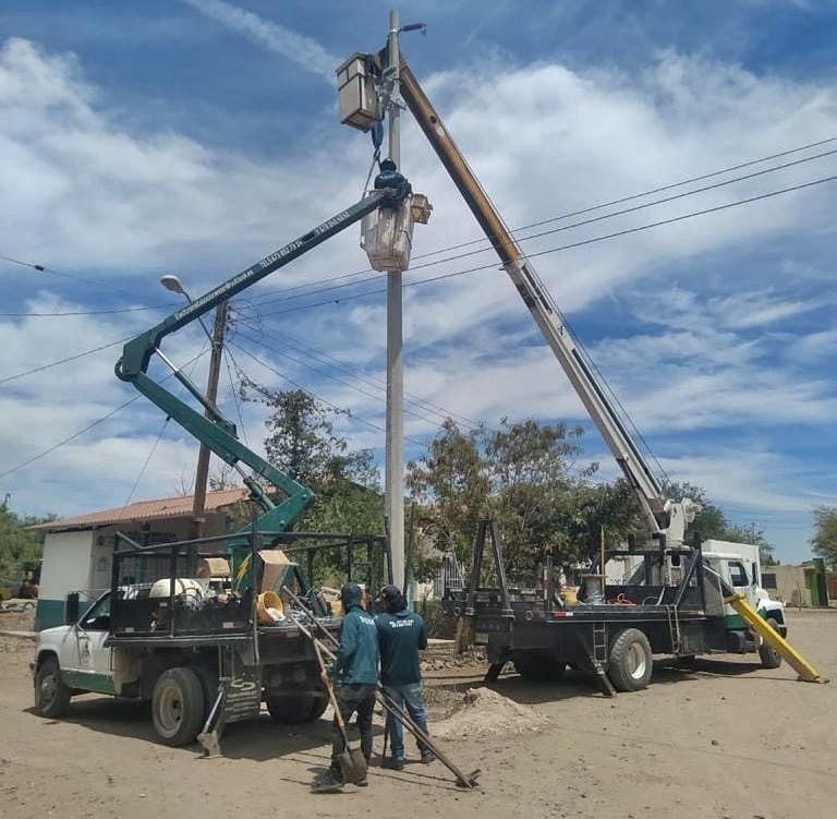 Despues de años de espera, amplian red eléctrica en Batamotos, Angostura