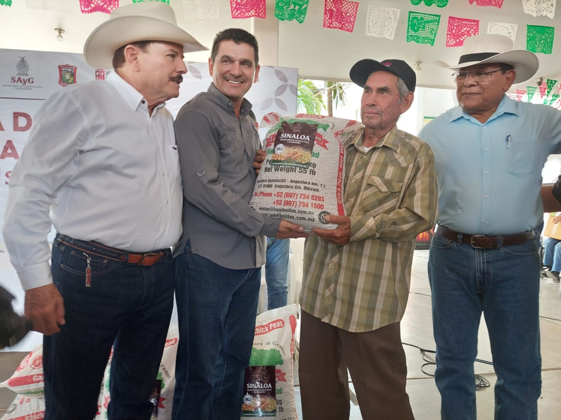 Distribuyen en Salvador Alvarado 41 toneladas de semillas a productores temporaleros