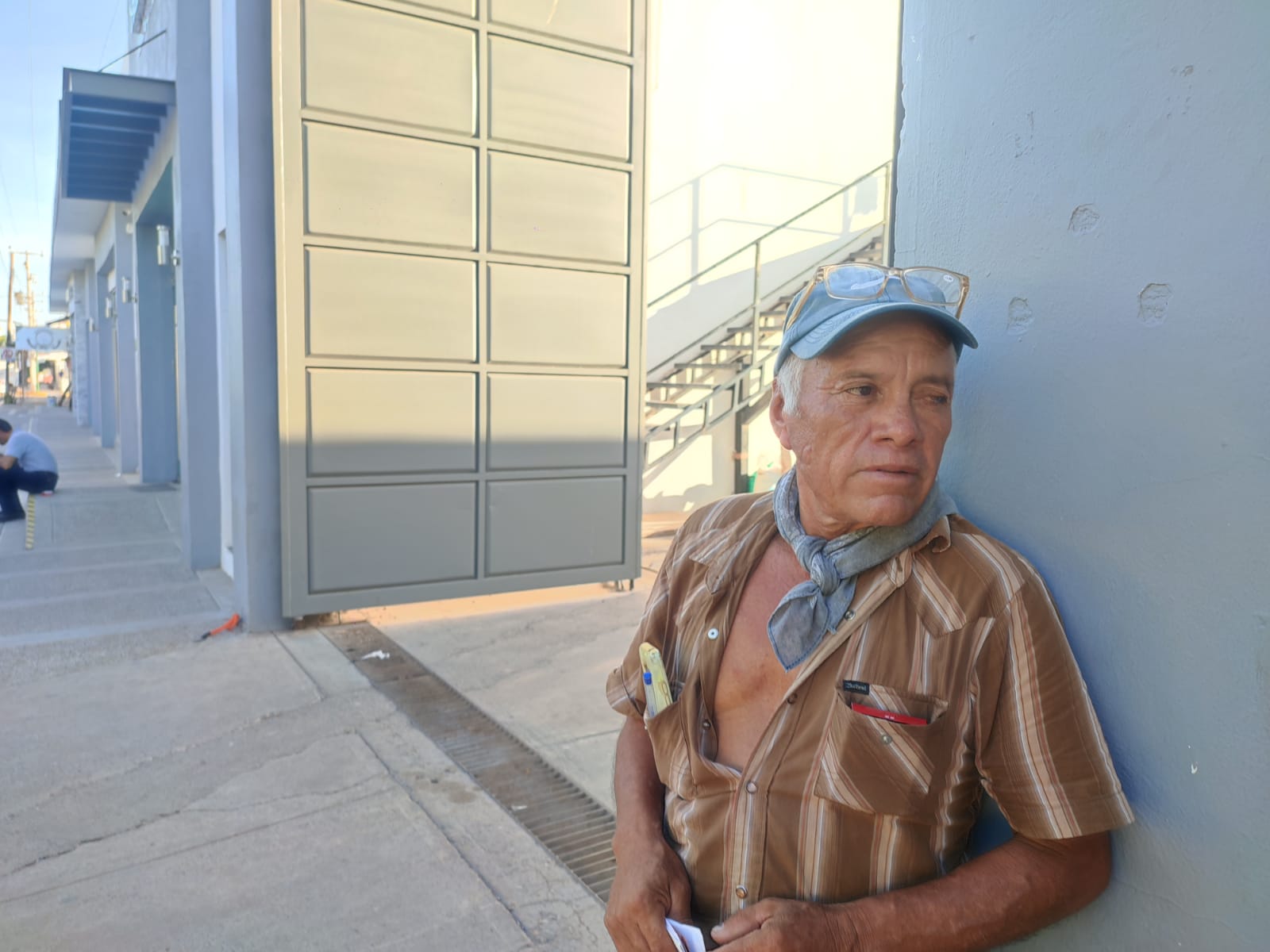 Una neumonía le arrebató a su esposa a su paso por Guasave, ahora Don Bonifacio ocupa de todos