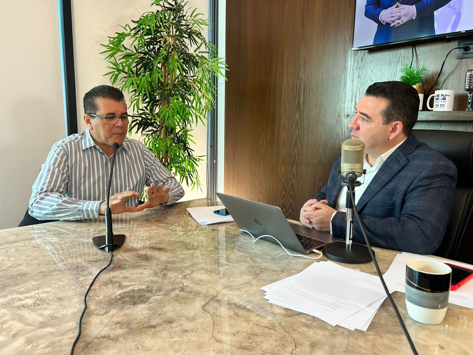 ¿Pensar en votos? ‘Más adelante a la mejor sí pensamos’: alcalde de Mazatlán