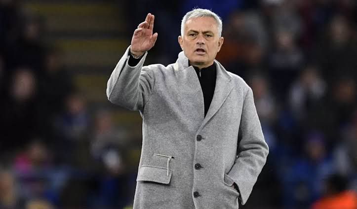 ¿El entrenador José Mourinho llega a la Liga MX?