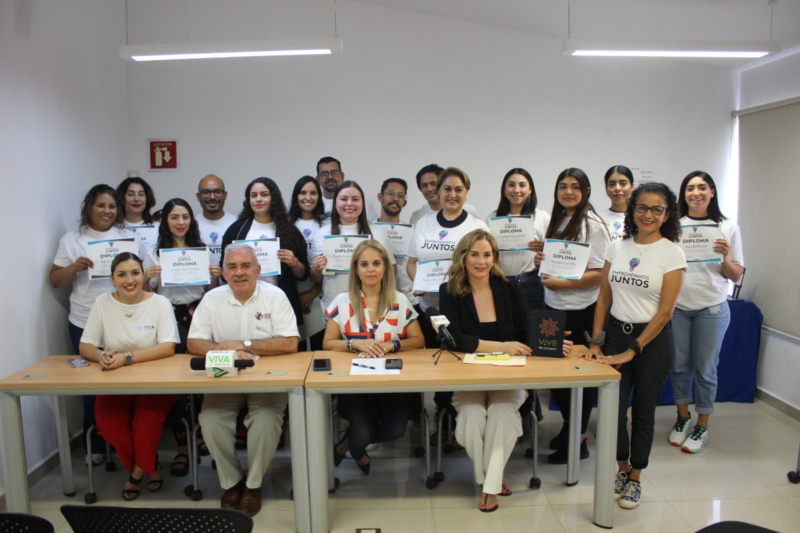 Se gradúan nuevos emprendedores en la incubadora Emprendamos Juntos