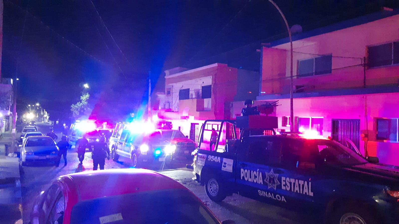 Vive Culiacán un jueves ‘rojo’; suenan las balas en hospital privado y afuera de colegio