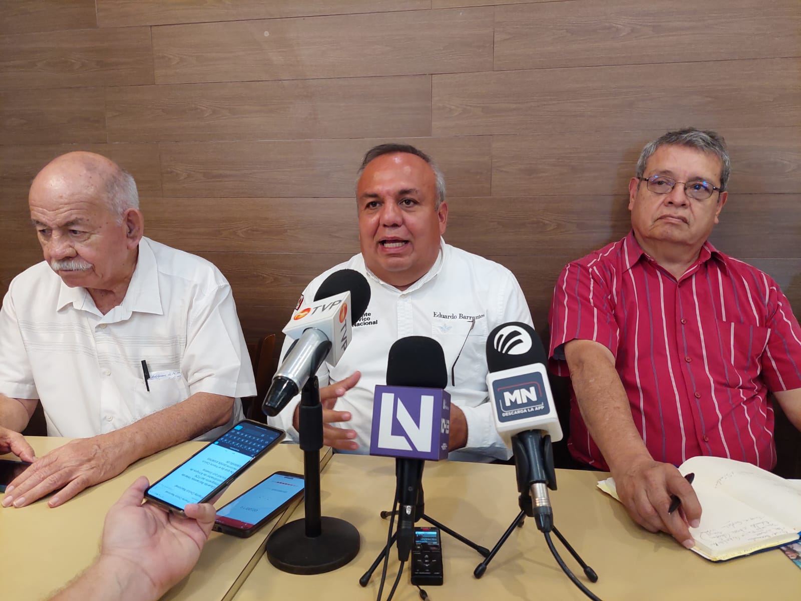 Se unen Frente Cívico Capítulo Norte y la organización ‘Amigos por Xóchitl’, acuerdan trabajar juntos