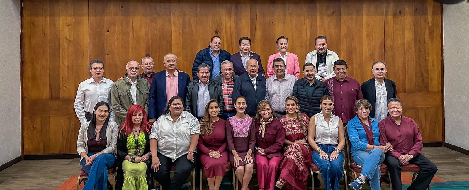 Rocha Moya y resto de gobernadores de Morena se reúnen con Claudia Sheinbaum