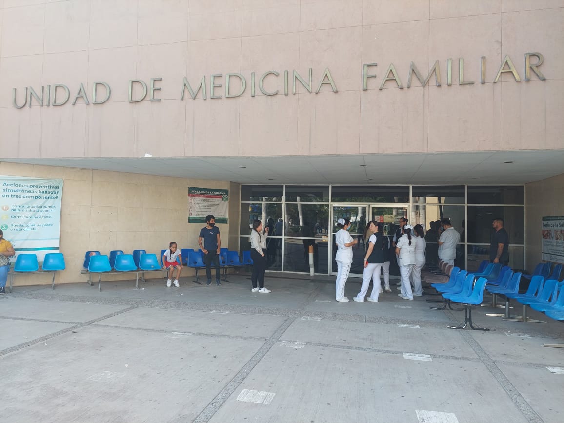 Sin aire el IMSS en Guamúchil desde hace 6 meses; su personal de enfermería se manifiesta