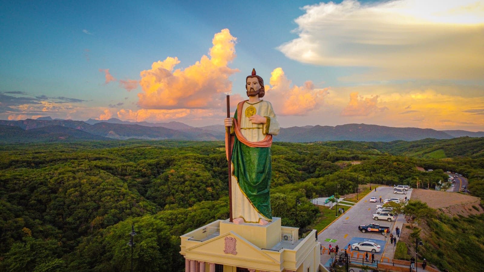 Inauguran Parque El Mirador y la figura de San Judas Tadeo en Badiraguato (Foto, José Betanzos)