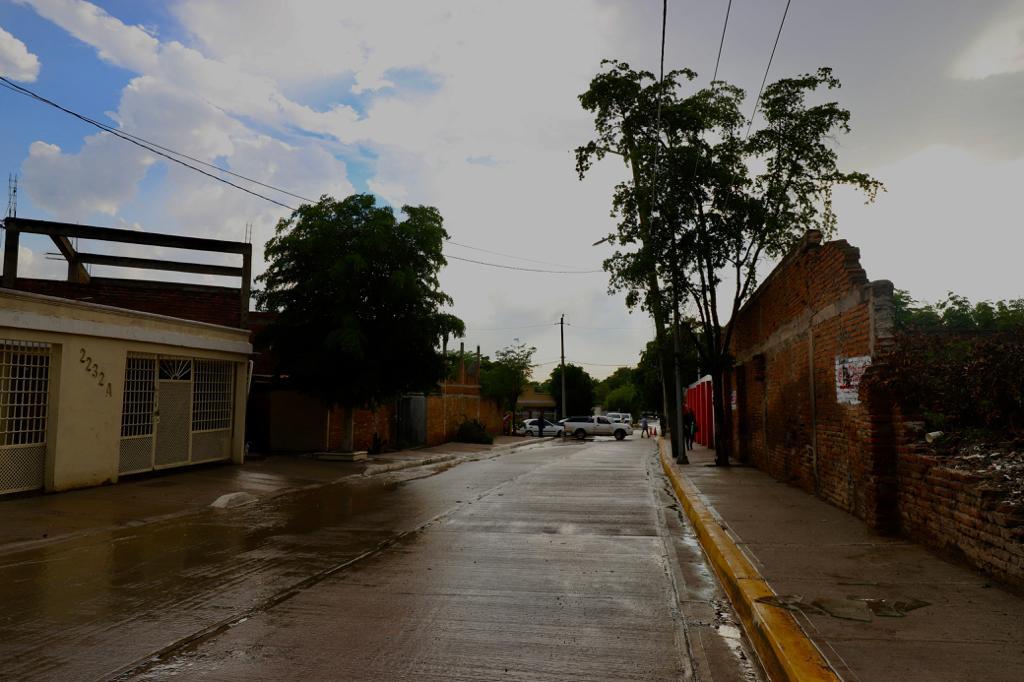¡Ya no batallarán! Inauguran pavimentación de la calle Puerto de Altata en El Vallado, Culiacán