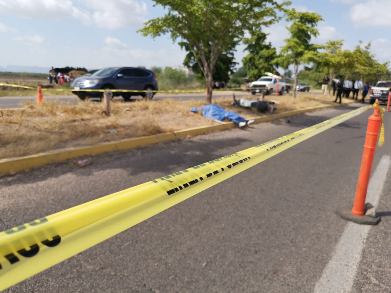 Joven motociclista pierde la vida tras derrapar sobre la carretera Los Mochis-El Fuerte