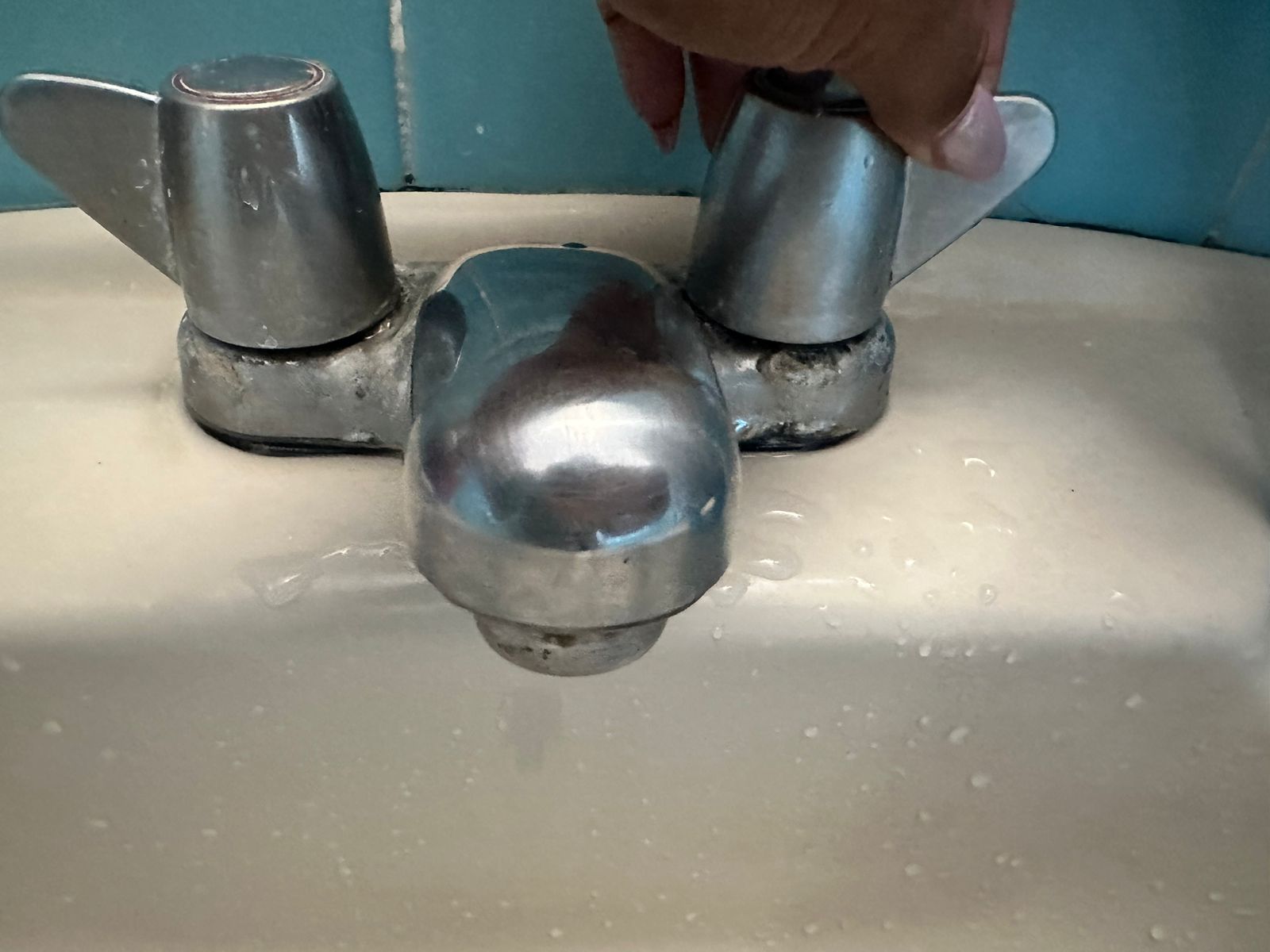 Sin agua 189 colonias del sur de Culiacán por ruptura de tubería: Japac