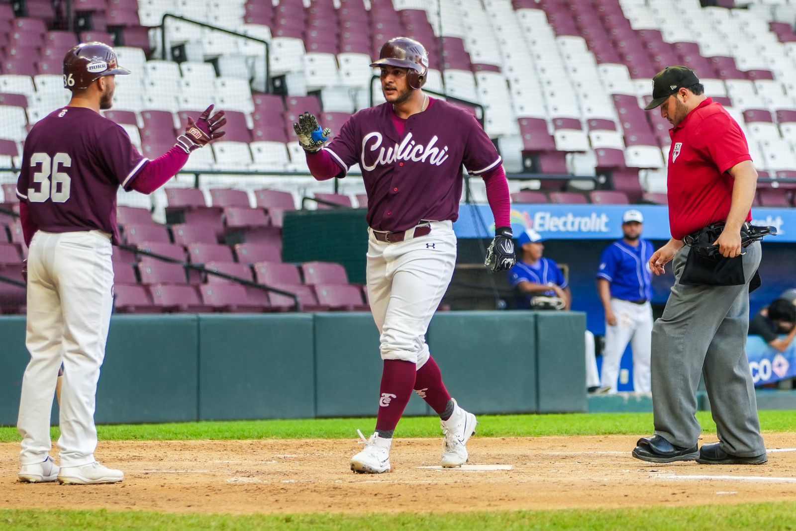 Los Tomateros de Culiacán triunfan en primer juego de preparación ante el Tec de Monterrey