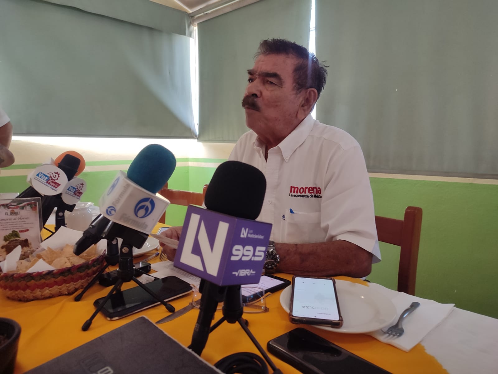‘Morena ocupa votos en Sinaloa’; Luis Antonio Aguilar levanta la mano para la alcaldía en Mazatlán