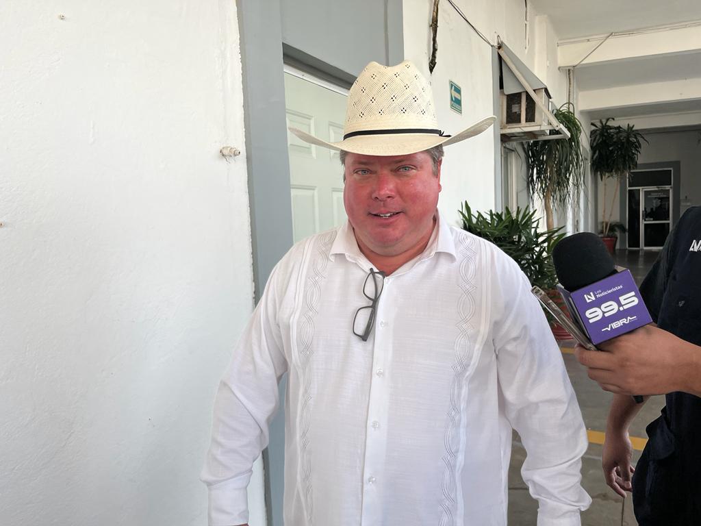 ‘Hay que tener amigos’: visita Mazatlán Cónsul General de EU y sostiene hermética reunión con el alcalde