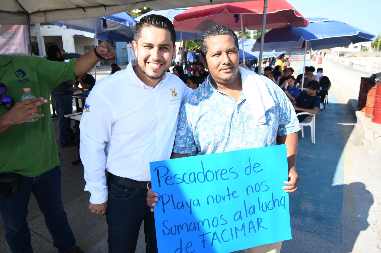 Dejaron pescadores de Playa Norte lanchas y atarrayas para sumarse a la protesta de Facimar en Mazatlán