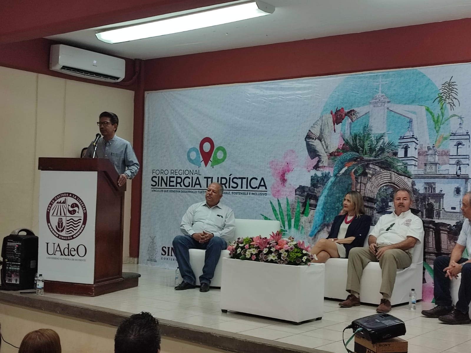 ‘Puente a Bellavista va’, afirma alcalde de Guasave en Foro Regional Sinergia Turística