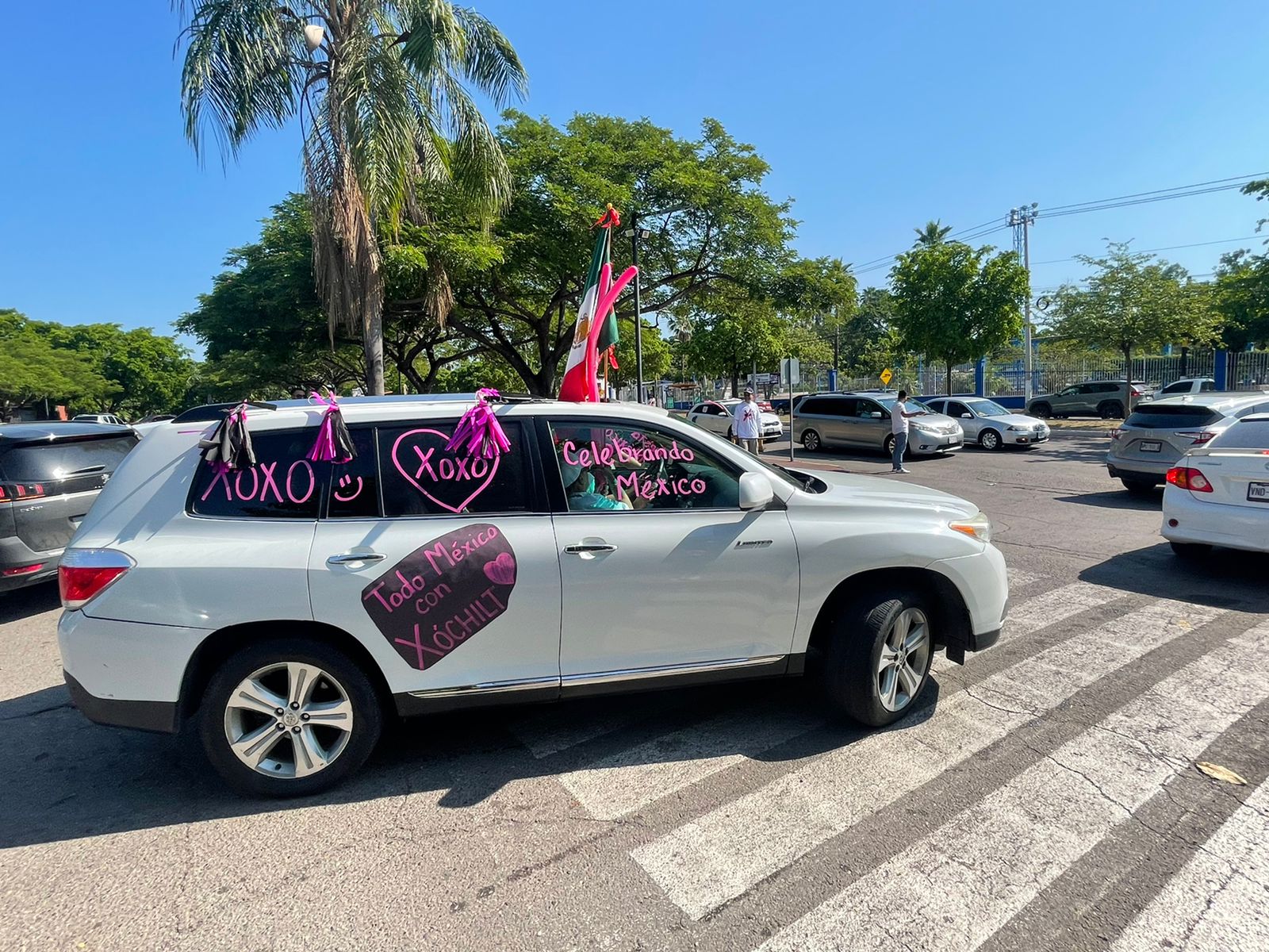 En Culiacán, al ritmo de la banda realizan caravana en apoyo a Xóchitl Gálvez,  candidata presidencial del Frente Amplio por México