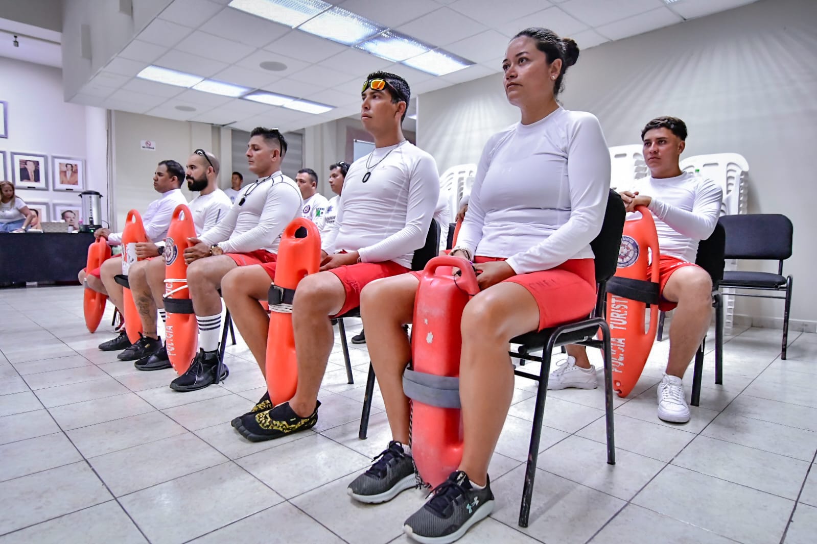 Reforzarán vigilancia en playas de Mazatlán con diez nuevos elementos del Escuadrón Acuático