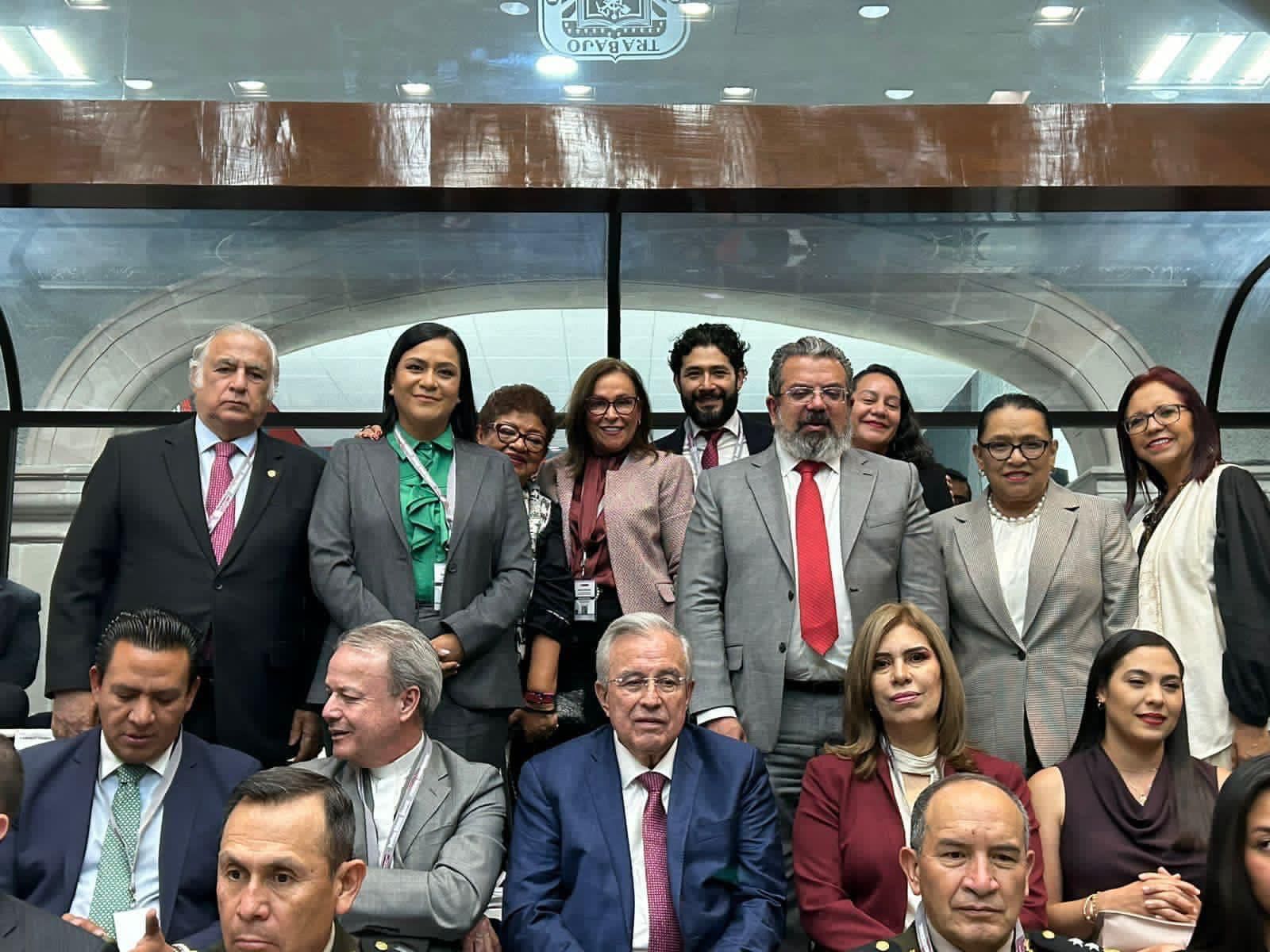 Rocha asiste a la toma de protesta de la gobernadora del EdoMex y se encuentra con Claudia Sheinbaum