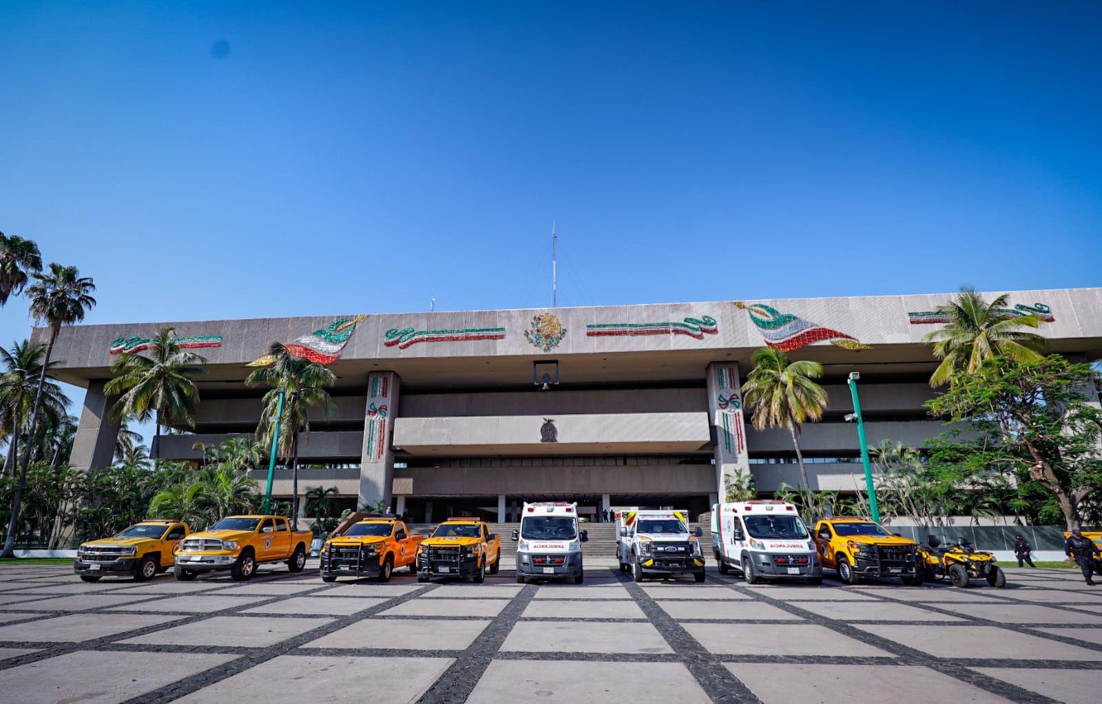 ¡Carros nuevos! En el Día Nacional de Protección Civil, Rocha entrega equipamiento para mejorar la atención a la ciudadanía