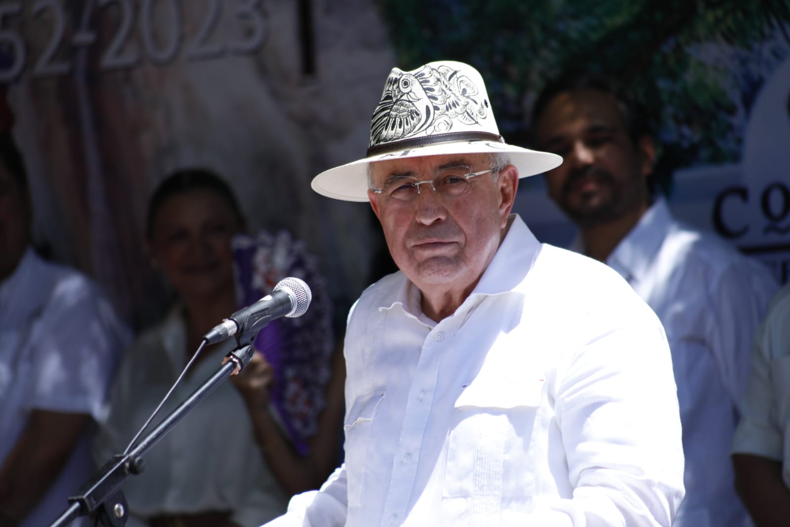 ‘Ya le ordené; que se vayan los que no tienen nombramiento’: Rocha a nuevo titular de SSPE