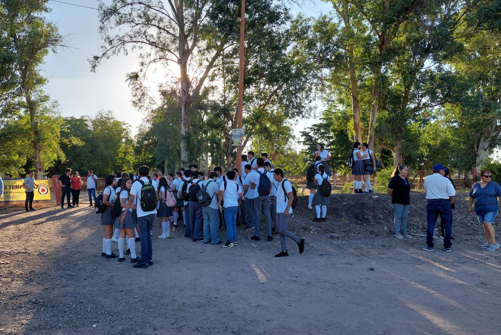 Toman instalaciones del Cecyte, en Alhuey; buscan un aula extra de primer grado