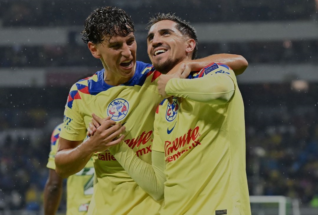 El América domina el Clásico Nacional y golea a las Chivas en el Azteca