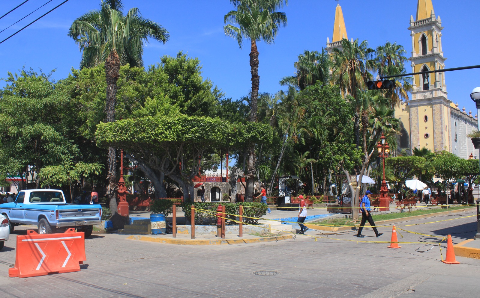 Cierran calles aledañas al Ayuntamiento de Mazatlán tras festejo del Día de la Independencia