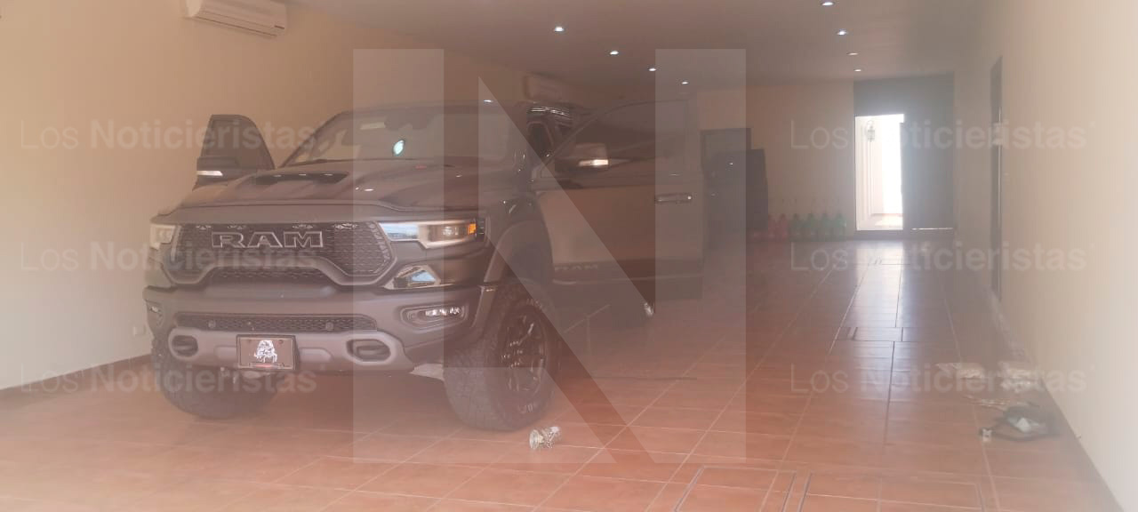 Les hallaron fentanilo, armas y camionetas blindadas; identifican a detenidos en operativo del Ejército en Culiacán