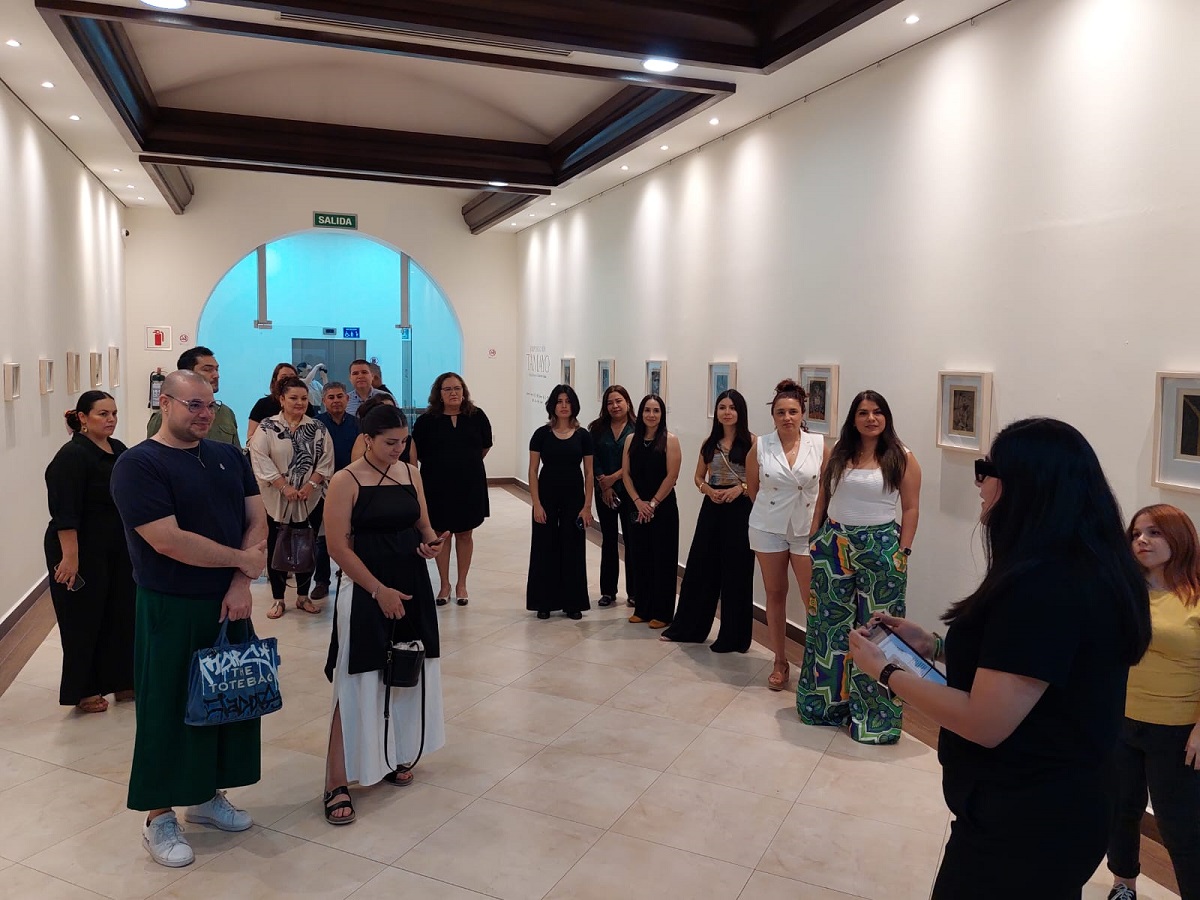 Mochitenses disfrutaron de vino y arte en la “Cata de vinos Tamayo”, con la sommelier Grecia Guerrero