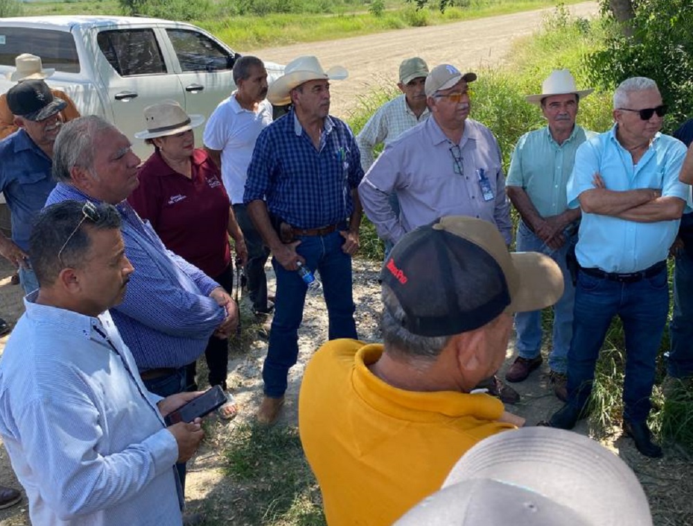 Se busca pronto una solución a la problemática del agua en El Carrizo y se establecen acuerdos con vecinos molestos