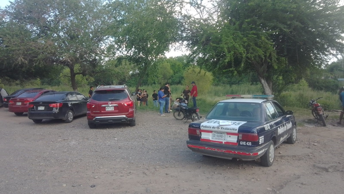 Hombre resulta lesionado tras ser atropellado por conductor de vehículo que se dio a la fuga en Bamoa