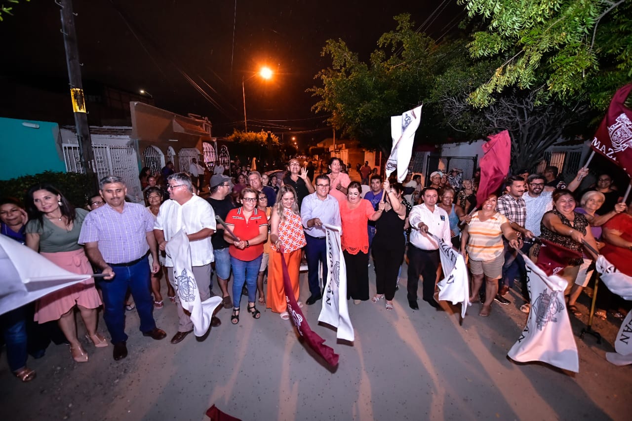 Con banderazo, Ayuntamiento de Mazatlán arranca obra de pavimentación en Lomas de San Jorge