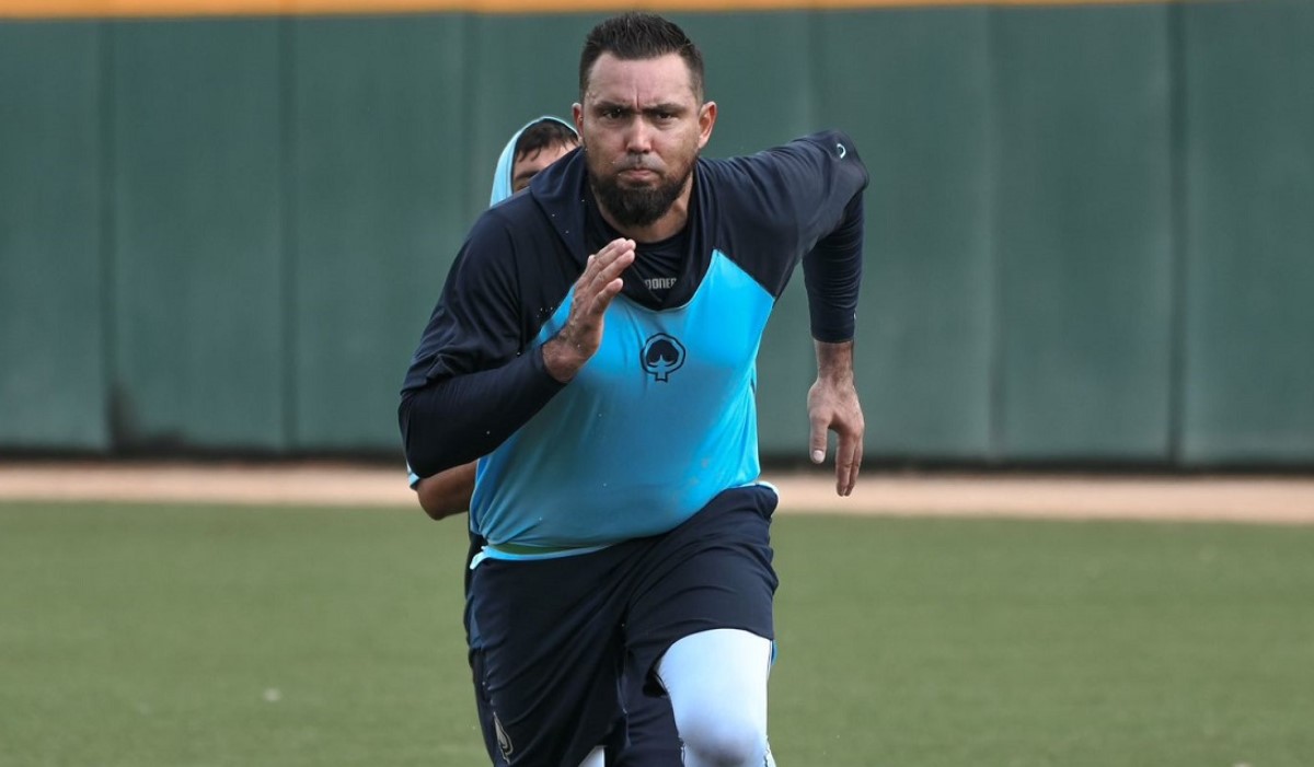 El Jesse Castillo reporta a la pretemporada de los Algodoneros de Guasave