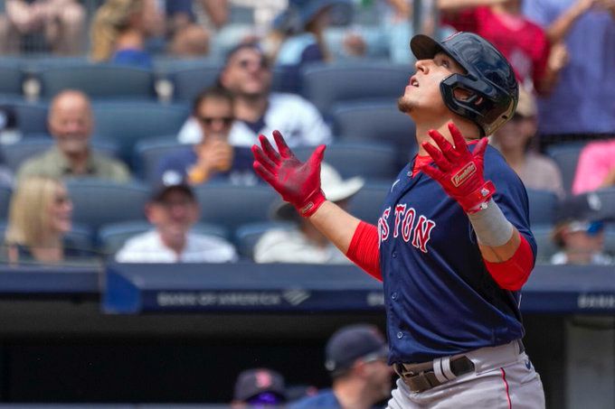 Luis Urías se perderá el resto de la temporada 2023 por lesión con los Boston Red Sox