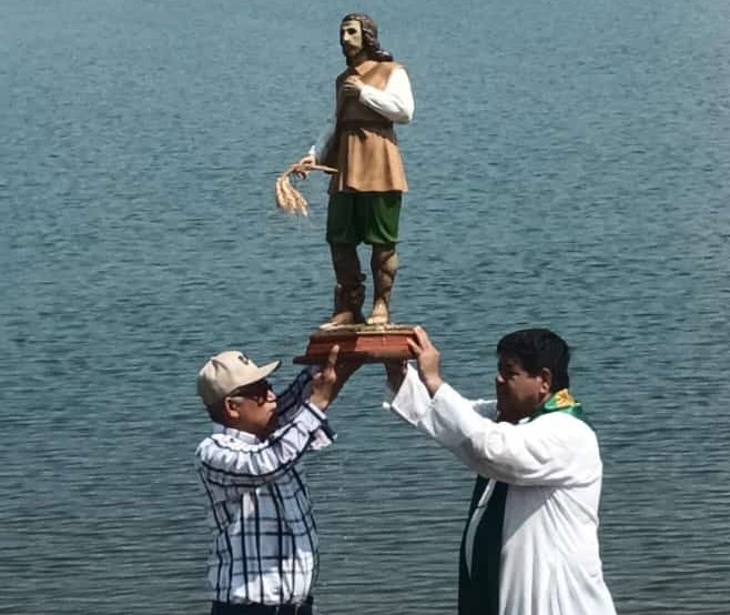 Celebran misa a San Isidro Labrador en el vaso de la presa de Bacurato; claman por agua