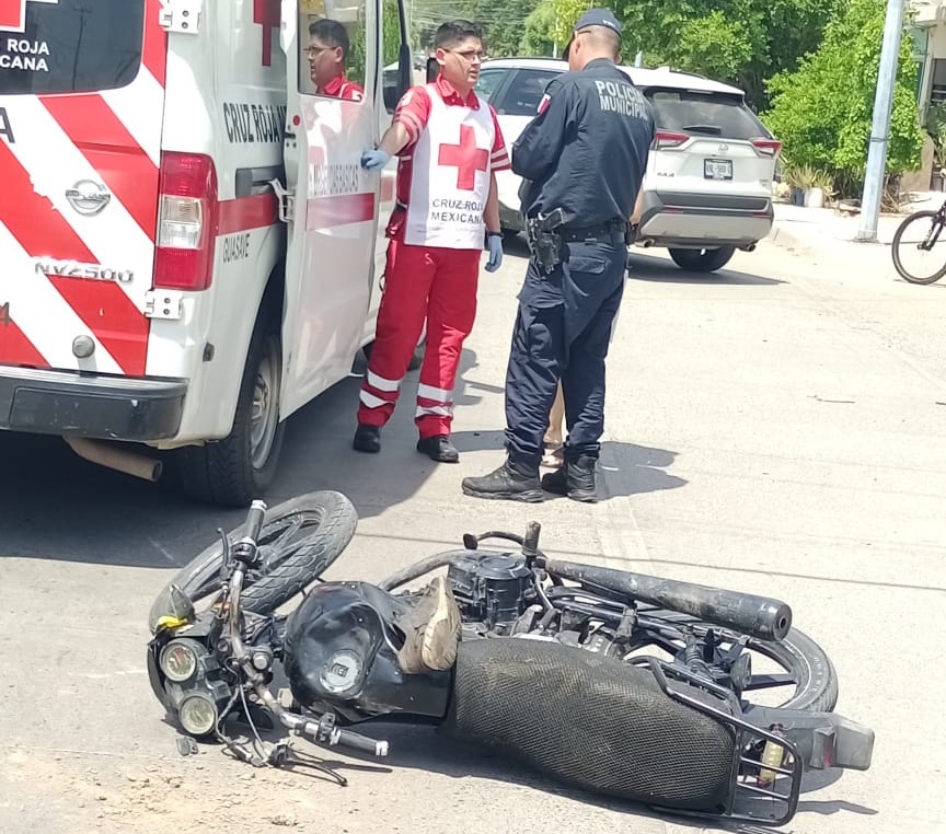 Ernesto fue embestido por un automóvil en Guasave cuando viajaba en su motocicleta