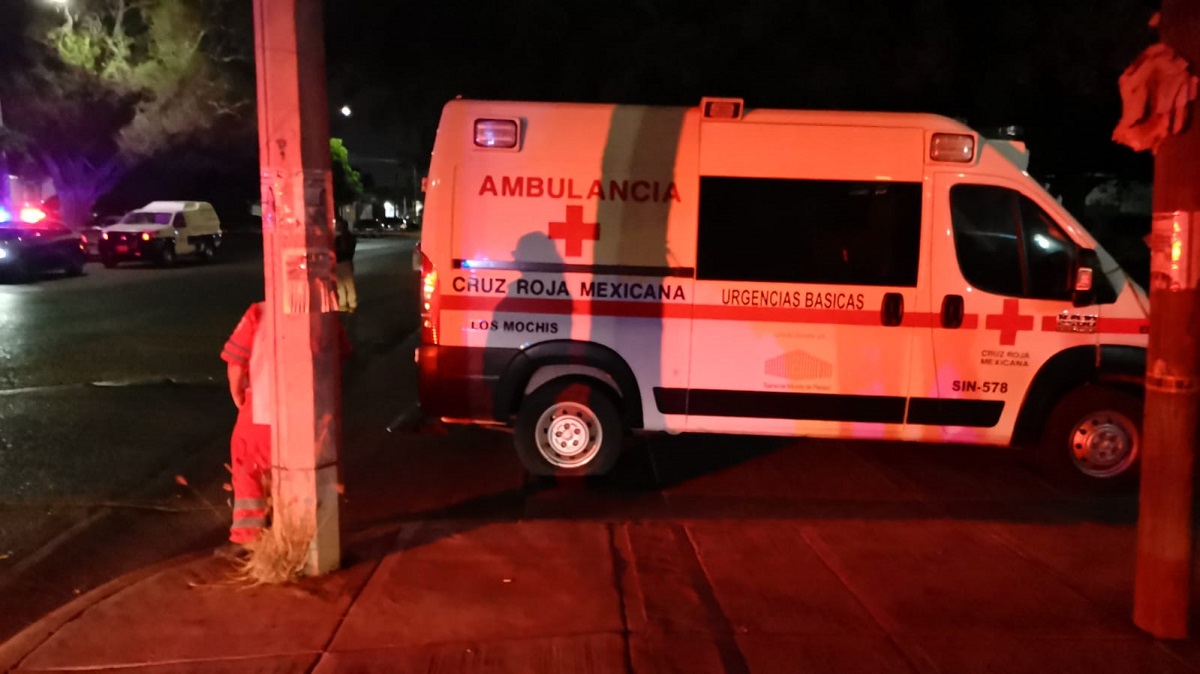 Muere motociclista tras chocar en Los Mochis, era perseguido por una patrulla de la Marina