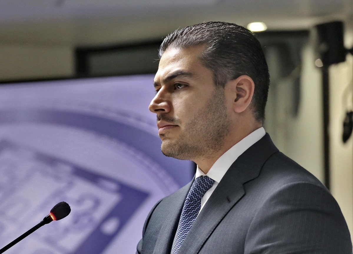 ‘No lo acusan a él’, aclara AMLO sobre Omar García Harfuch ante señalamientos por el caso Ayotzinapa