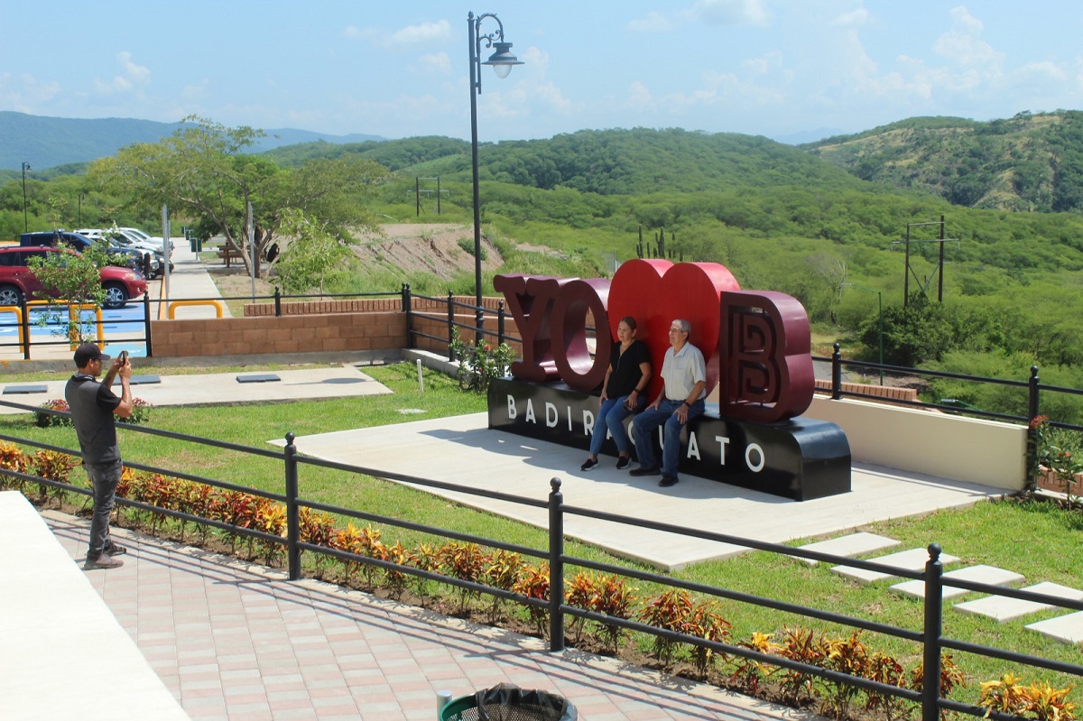 Letras yo amo Badiraguato